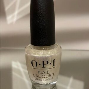 OPI Sparkling Pearl Nail Lacquer